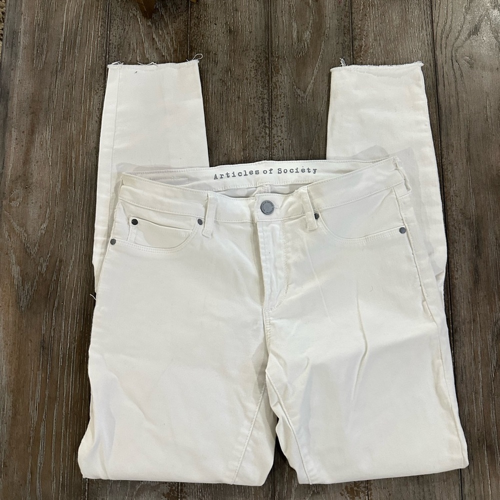 Articles Of Society Women's Crisp White Ankle Jeans - Picture 3 of 11